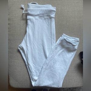 Perfect white tee White Jogger sweatpants